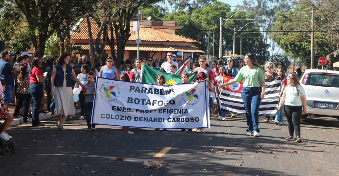 Desfile Cívico e Bolo marcam as comemorações dos 117 anos do distrito de Botafogo